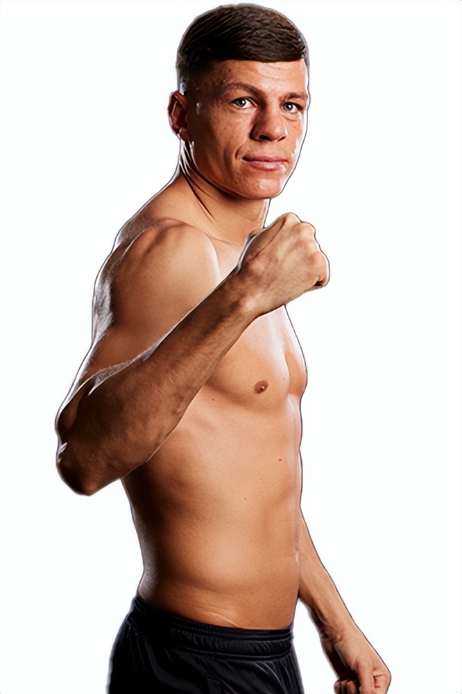 广播里念出, 主赛拳手