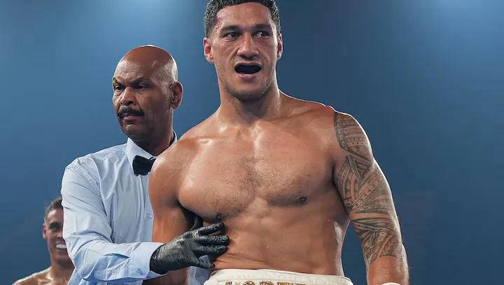 较量, 史密斯展开