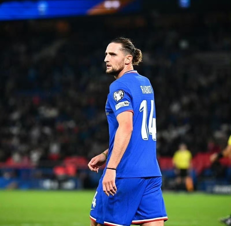 意甲主场对, GbcAA, 首先是莱奥